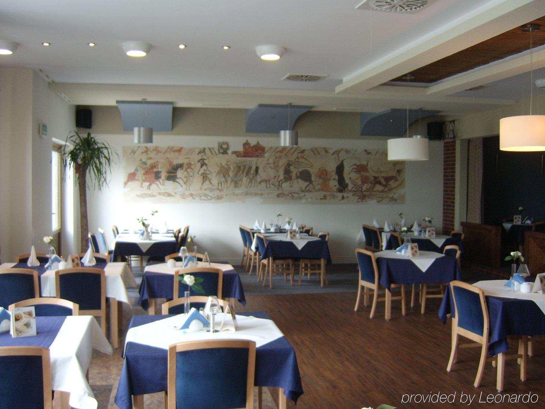 Grot Hotel Malbork Restoran gambar