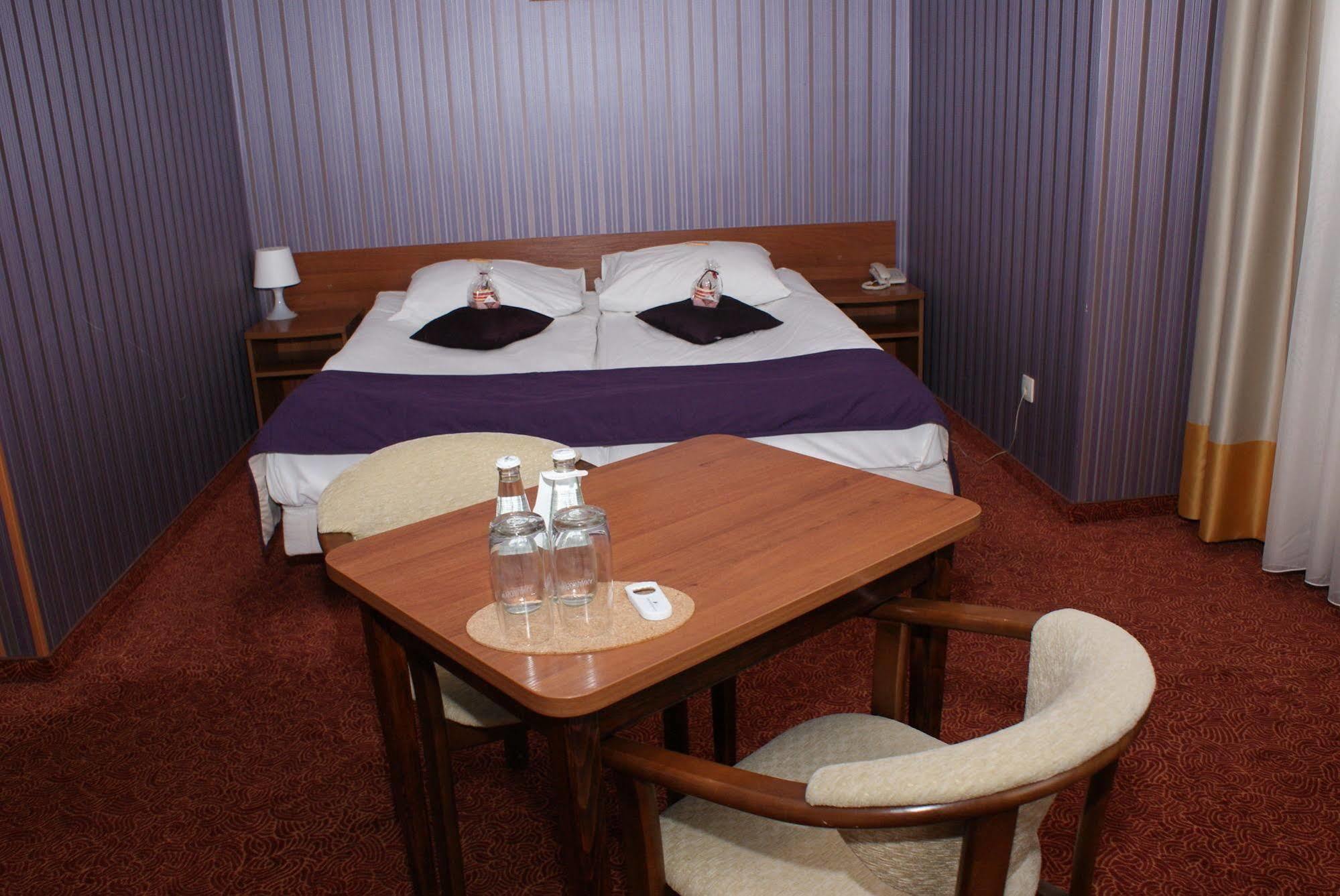 Grot Hotel Malbork Luaran gambar